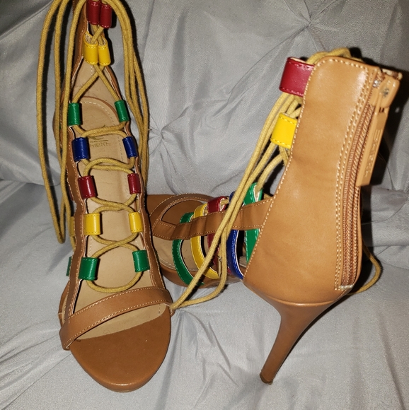Women's shoes - Picture 2 of 2